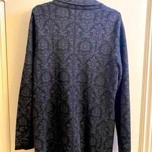 Gorgeous Cynthia Rowley jacket with front zipper and pockets . Perfect weight.